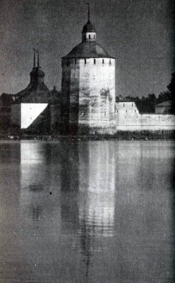 White LakeMonastery of St Cyril. Fortified tower